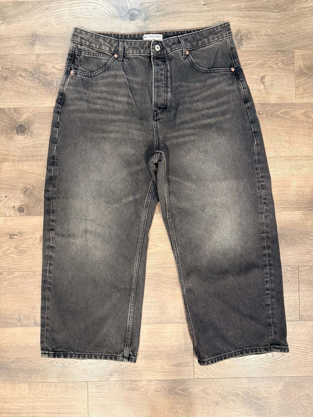 We The Free Women’s Deep Trance Dropped Boyfriend Jeans Cropped Size 32